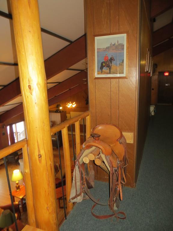Black Cat Guest Ranch Brule Mines Екстериор снимка