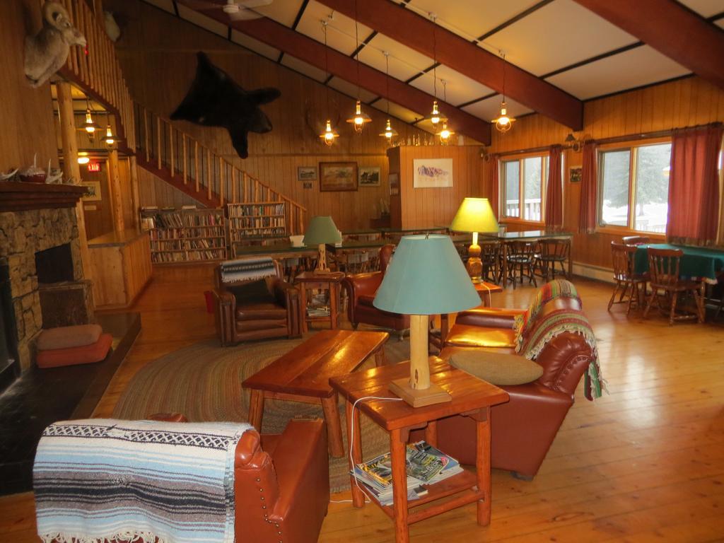 Black Cat Guest Ranch Brule Mines Екстериор снимка